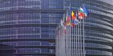 Ucraina, prosegue a Roma la conferenza sulla ricostruzione: “Impegni da oltre 10 miliardi”