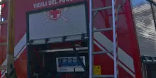 Emergenza incendio a Cirò Marina: evacuazioni in corso, traffico sospeso su statale e ferrovia