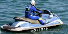 Scomparsi in mare a Taranto: trovato un cadavere, proseguono le ricerche