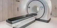 New York, tragico incidente in clinica: 61enne morto risucchiato dalla macchina per la risonanza magnetica