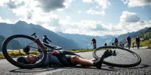 Incidente scioccante al Giro della Valle d’Aosta: ciclista in gravissime condizioni