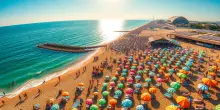 Overtourism in riviera romagnola: la verità che nessuno ti racconta