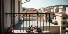 Caduta dal balcone: cosa ci insegna la tragedia di Reggio Calabria
