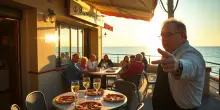 Due turiste in vacanza a Civitanova non pagano il conto ma vengono smascherate