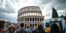 Guida turistica colpita da malore e deceduta al Colosseo