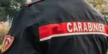 Camionista ferma auto contromano in autostrada: la blocca col tir