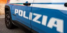 Momenti di panico sull’A22: padre dimentica le figlie in autogrill, interviene la Polstrada