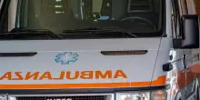 Grave incidente stradale a Milano: due auto coinvolte, tre giovani feriti