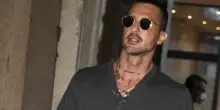 Caso Raoul Bova, Monzino cambia versione e accusa Corona: “Chat riprese di nascosto senza il mio consenso”