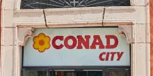 Conad, crostatine all’albicocca ritirate dai supermercati: rischio presenza di muffe