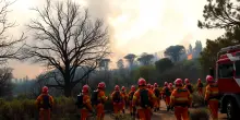 Mobilitazione della Protezione civile in Campania per l’incendio al Vesuvio