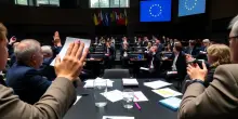 Due mozioni di sfiducia contro Ursula von der Leyen: la crisi politica in Europa