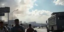 Emergenza a Gaza: evacuazioni e raid aerei in corso