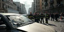 Esplosione in centro: bilancio tragico e indagini in corso