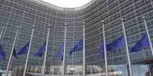 Bandiere a mezz’asta su edifici Ue per incidente funicolare a Lisbona