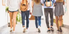 Adolescenti e malattie reumatiche, Sir: "Rientro a scuola aiuta a gestire patologia"