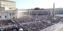 Messa di canonizzazione di Acutis e Frassati, migliaia a San Pietro