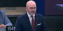 No dell’Europarlamento a minuto di silenzio per Kirk, destra protesta