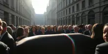 L’addio di Milano a Giorgio Armani: un viaggio silenzioso
