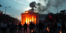 Nepal in tumulto: dimissioni di Oli e proteste anticorruzione