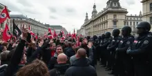 Proteste di estrema destra a Londra: il governo condanna la violenza