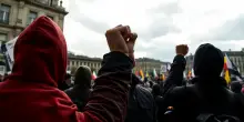 Proteste di massa in Francia contro le misure di austerità del governo