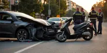 Tragico incidente nel Catanese: due morti e un ferito