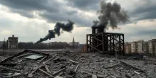 Conflitto in aumento: la Russia colpisce le infrastrutture energetiche ucraine mentre l’attenzione globale si sposta