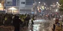 Notte di violenti scontri in Marocco fra giovani e la polizia