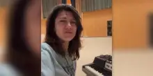 Elisa in lacrime: Flotilla bloccata, portate voi gli aiuti in poche ore