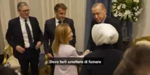 Leader in Egitto per Gaza, Erdogan scherza con Meloni: smetti di fumare