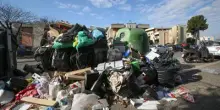 Raccolta differenziata, dove si gettano scarpe e spazzolino elettrico? Gli errori più comuni