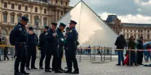 Furto al Louvre: arrestati i sospetti per il furto di gioielli preziosi