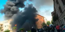 Incendio a Roma: 300 persone evacuate in seguito a un rogo
