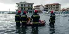 Maltempo a Cesenatico: Interventi dei Vigili del Fuoco per Emergenza