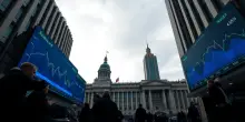 Russia’s stock market experiences sharp drop as peace negotiations falter