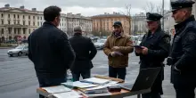 Schema di frode che colpisce i soldati russi porta ad arresti