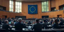 Ursula von der Leyen chiama all’unità europea in un momento cruciale