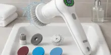 Stanco di strofinare piastrelle e vasche a mani nude? Questa spazzola elettrica lo fa per te (ed è in offerta)
