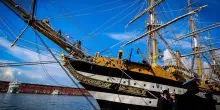 L'Amerigo Vespucci arriva a Civitavecchia: ambasciatore del Made in Italy