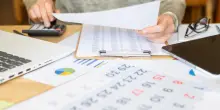 Pensioni, via agli incentivi per chi resta al lavoro: i requisiti. Ecco la circolare Inps