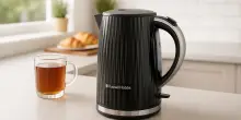 Acqua bollente in pochi secondi: il bollitore di Russell Hobbs lo prendi con il 20% di sconto