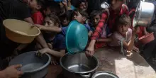 Gaza: Urgente Flusso di Aiuti per Salvare 14.000 Bambini Palestinesi