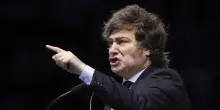 Javier Milei attacca Pedro Sánchez al Forum economico di Madrid
