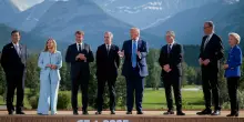Trump gela l’Europa sui dazi: “Non offre accordi equi, pagherà”