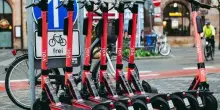 Monopattini elettrici. È arrivato il momento di montare la targa