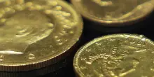 Oro in calo in avvio, spot a 3.327,84 dollari l'oncia