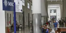Ripartita la nave Msc in avaria, procede verso Napoli