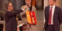Bajani si prende il Premio Strega “L’anniversario“ anti patriarcato