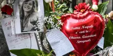 Turista uccisa da una statuina a Napoli, a lanciarla è stata un tredicenne